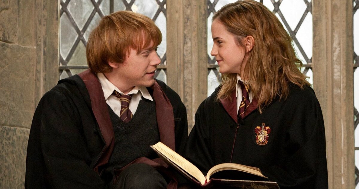 Рон и Гермиона, фильм "Гарри Поттер". Источник: Яндекс-картинки
