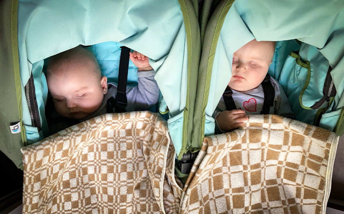 Досыпали перед балконом