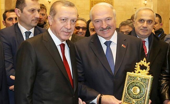 Реджеп Тайип Эрдоган и Александр Лукашенко. Иллюстрация: newsru.com