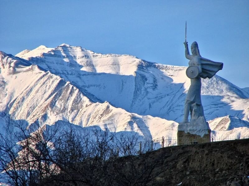 Гора Вацилу Лакский район