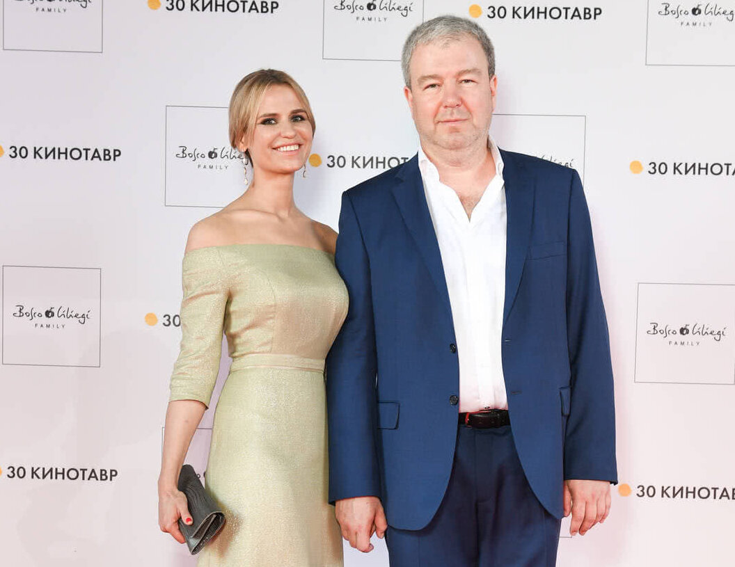 Жена александра робака фото Александр Робак: 10 фактов о творчестве и личном Кино, девчата! Дзен