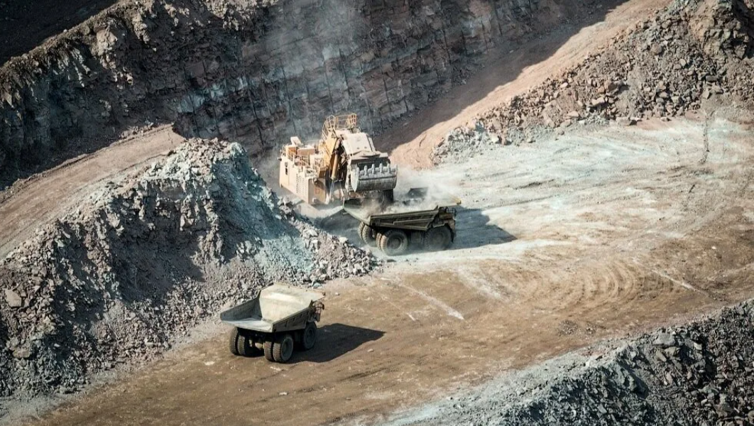 cont.ws. Фото с Яндекса. Один из горизонтов карьера.