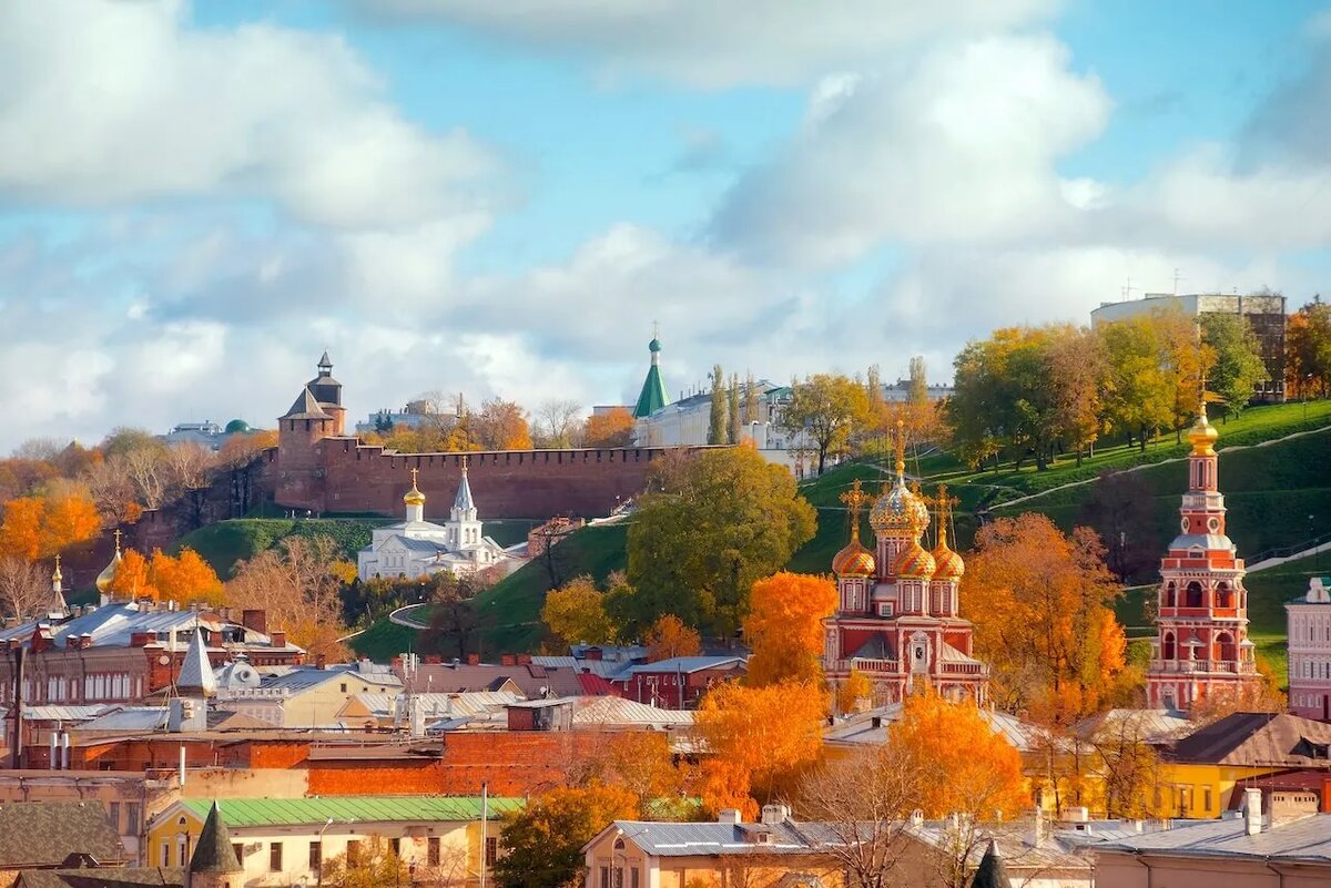 Город Нижний Новгород. Осенний Кремль Нижний Новгород. Нижний Новгород осень Новгород. Нижегородский Кремль осень.