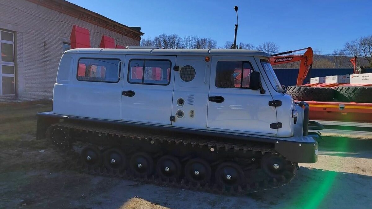     В регион продолжает поступать спецтехника, закупленная по национальному проекту "Экология", с помощью которой лесопожарные формирования будут ликвидировать природные возгорания.