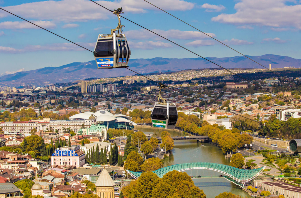 Чем занимаются русские в Грузии?