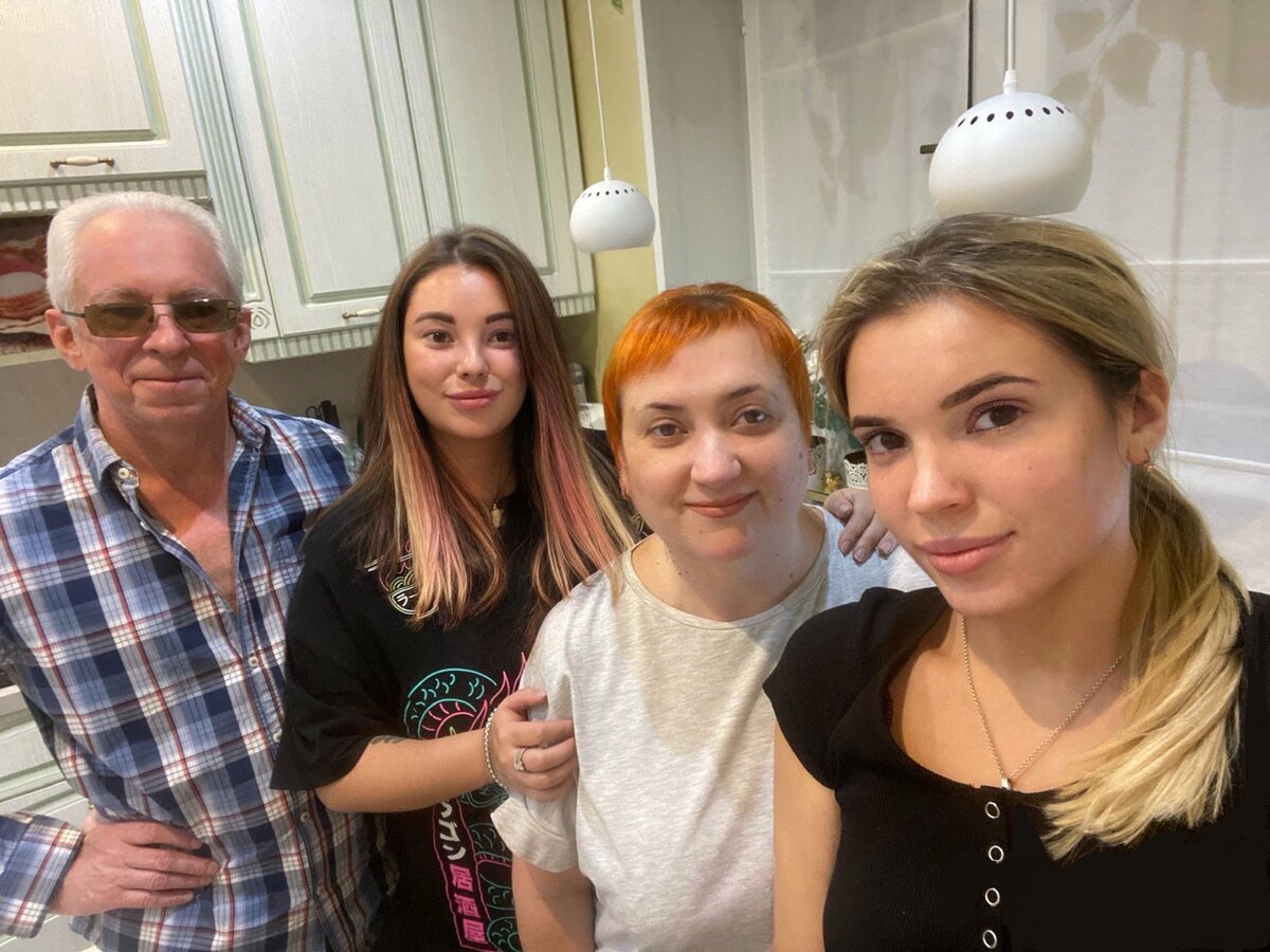 Наша семейка🥴