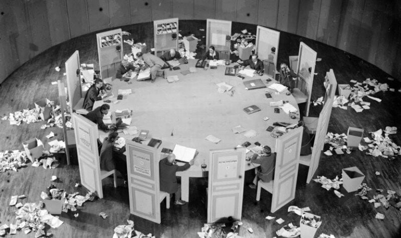 Круглый стол бюрократии