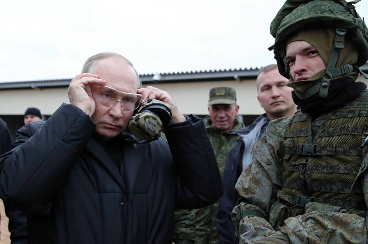    Путин подписал указ о службе россиян, имеющих двойное гражданство