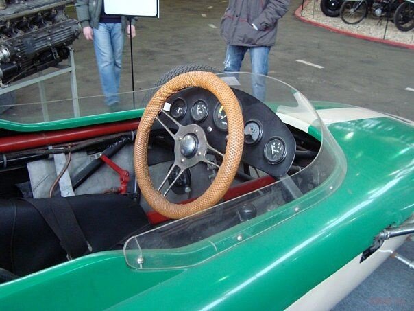 Кабина Москвич-Г5. Источник фото: drive2.ru
