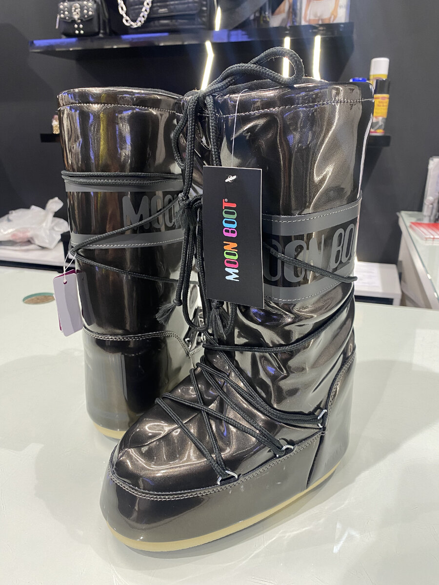 Лакированные, высокие, черные луноходы Moon Boot