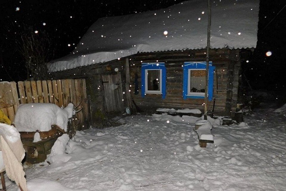     Сельчанин избил пожилую мать друга. которая отказалась дать денег на спиртное. Фото: телеграм-канал «Сожский форпост»