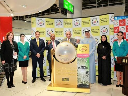 Объявление победителя Dubai Duty Free Millennium Millionaire. Фото пресс-службы аэропорта Дубая