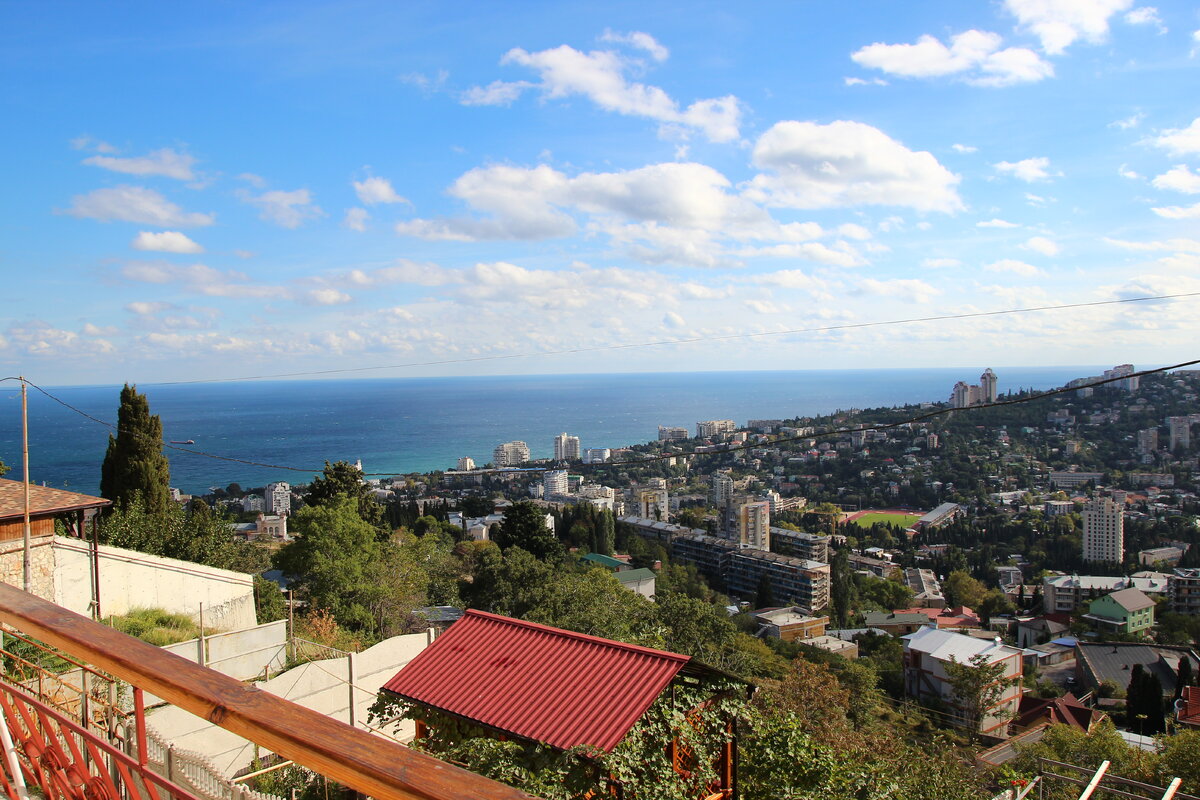 Вид с балкона новой квартиры.