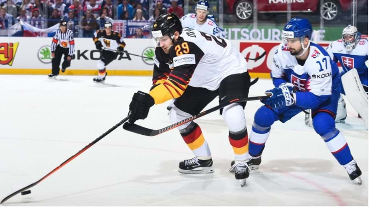 PHOTO: MATT ZAMBONIN / HHOF-IIHF IMAGES