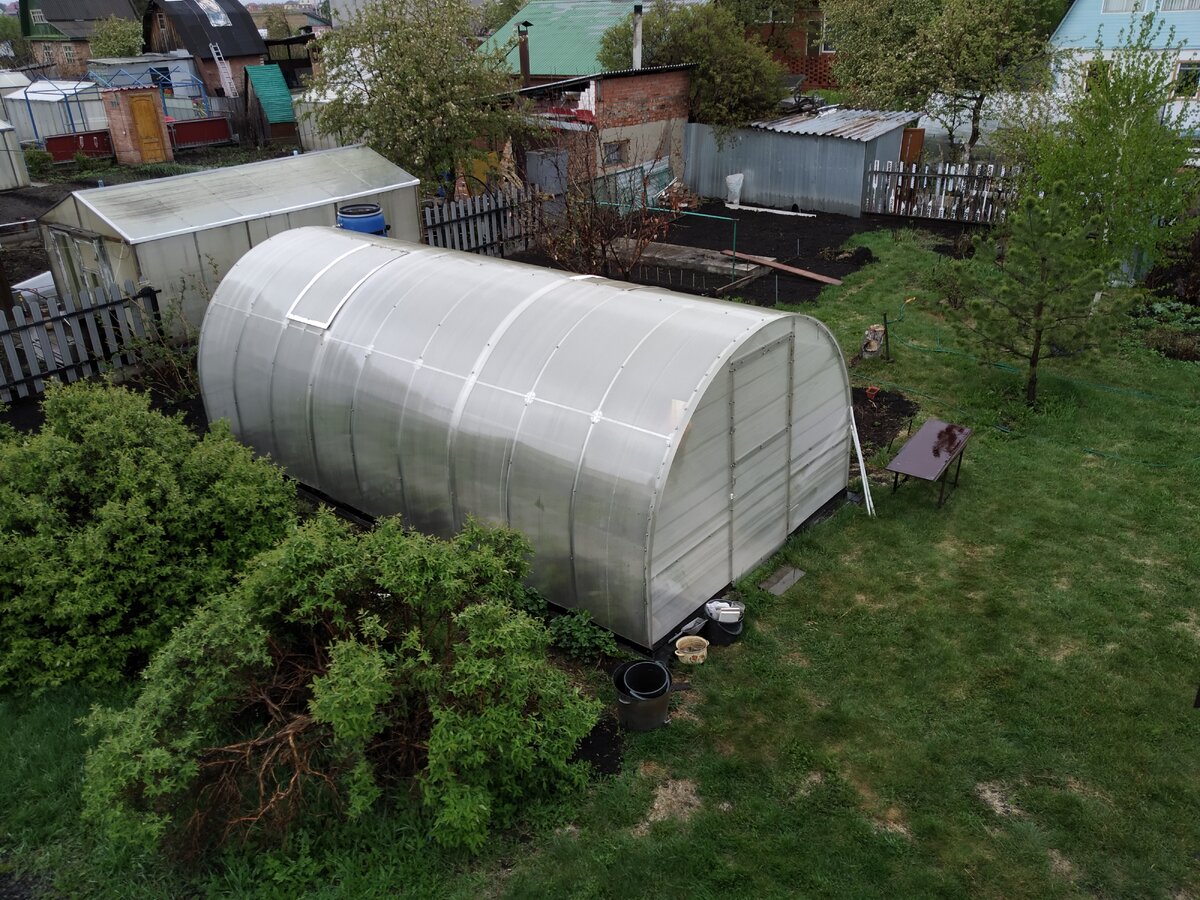 Холодная промозглая погода преследует нас с майских праздников.  Да что уж там, весна нам подарила всего несколько теплых дней. 