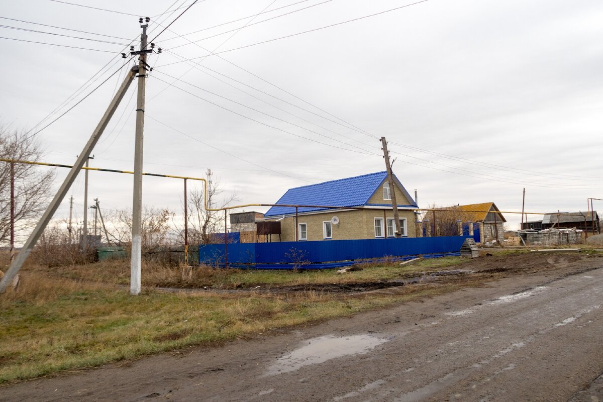 Дома в деревне (Мордвиновка). Действительно ли одни халупы? Как они выглядят?