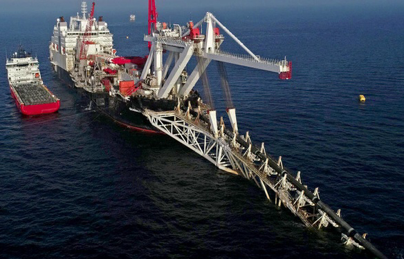 Законодатели в США намерены зафиксировать введение нового пакета санкций в отношении "Северного Потока - 2".