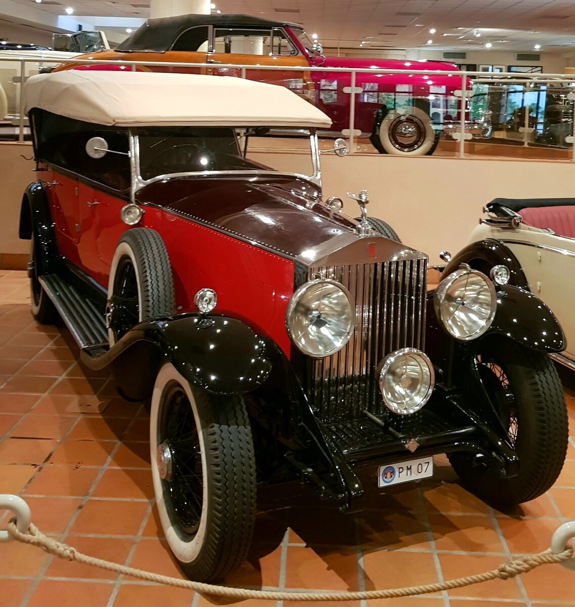 Монако, коллекция ретро-автомобилей. Rolls-Royce