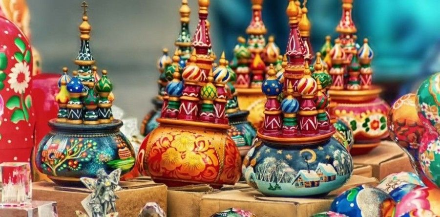 Сувениры из Москвы.