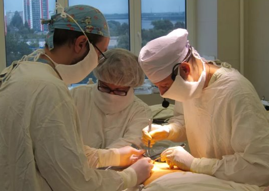 Онколог Андрей Павленко с коллегами.