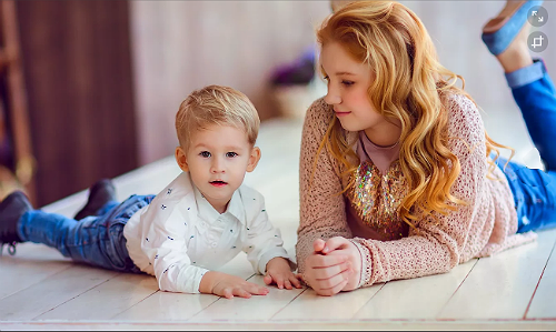 Младший брат и старшая сестра