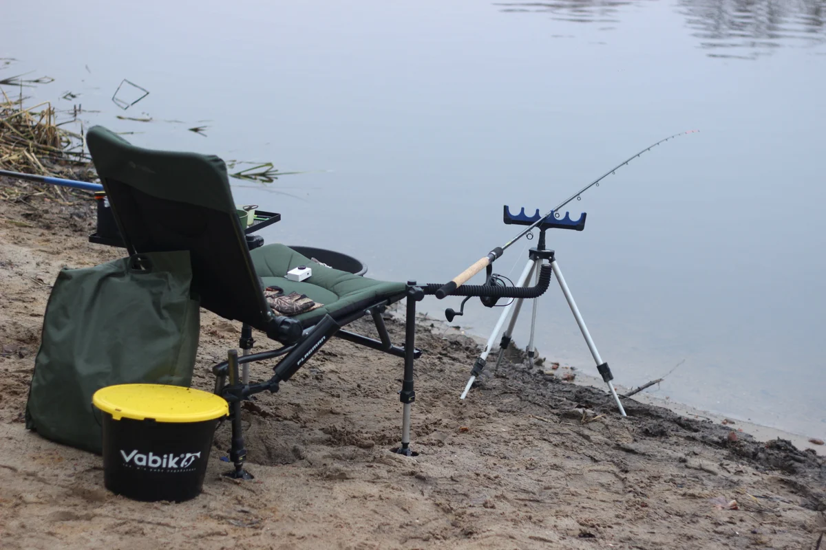 Ловля на фидер. Фидерная рыбалка. Фидер (рыбная ловля). Фидер для рыбалки. Фидерную ловлю.