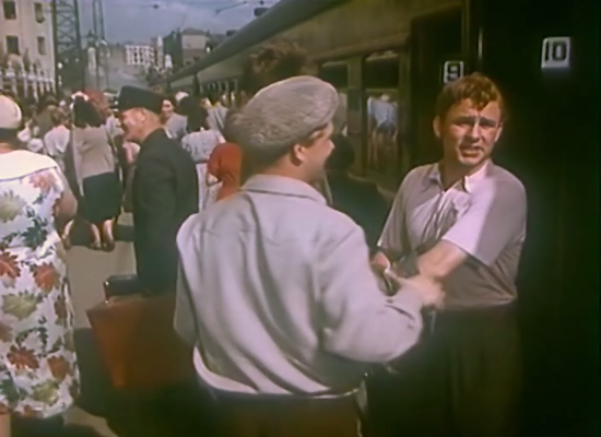 Кадр из фильма. Белорусский вокзал