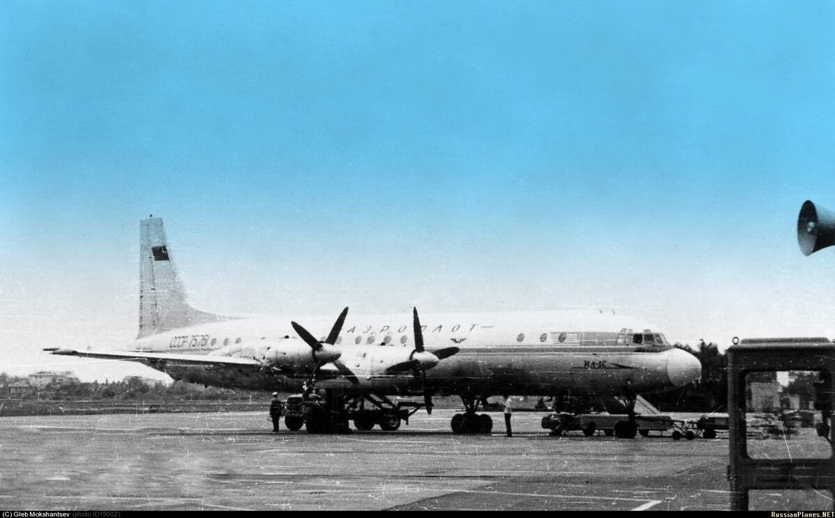 Спамолет ИЛ-18В. Фото russianplanes.net.