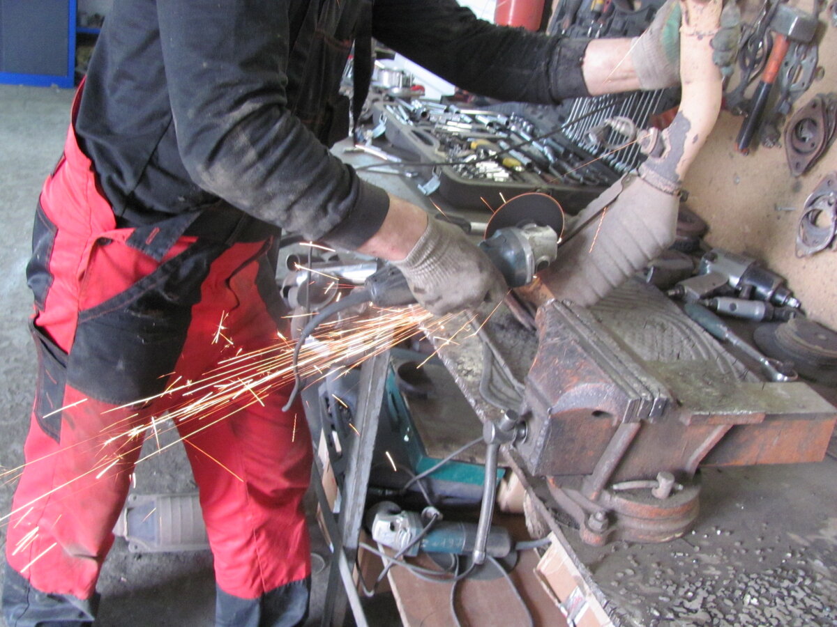 Вырезаем катализатор