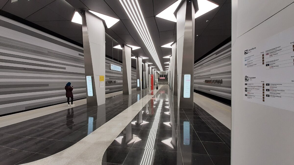 Зал станции Авиамоторная