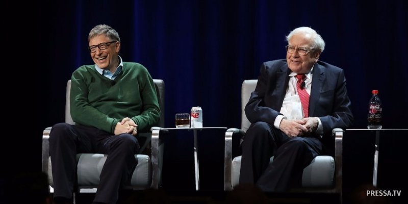  
Лучшие друзья - миллиардеры Билл Гейтс и Уоррен Баффет являются двумя самыми богатыми людьми в мире.
Самые богатые 30 человек в мире контролируют огромную часть мировой экономики: 1,23 триллиона долларов - больше, чем годовой ВВП Испании, Мексики или Турции.
Это в соответствии с индексом миллиардеров Bloomberg , который недавно возобновил и расширил работу онлайн, в него включены 500 миллиардеров по всему миру. Рейтинг обновляется ежедневно, чтобы предоставить самые последние данные о самых богатых мужчинах и женщинах в мире.
И так 30 самых богатых людей в мире:
