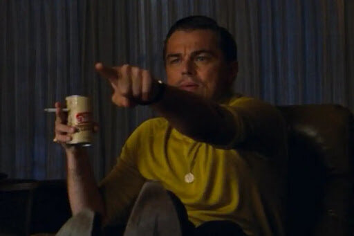 В скором будущем: когда увидел смартфон с полным комплектом поставки