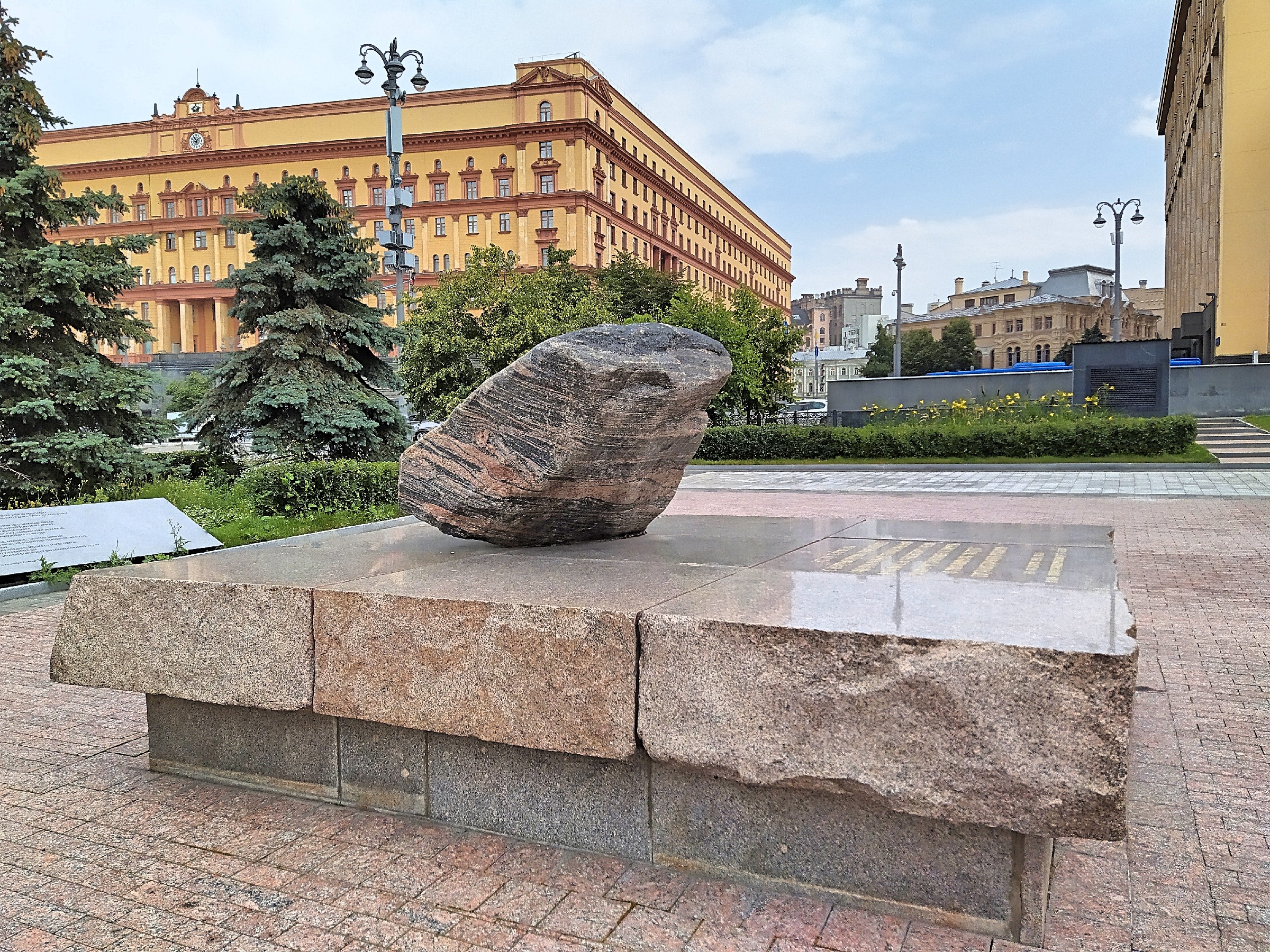 памятник жертвам политических репрессий санкт петербург