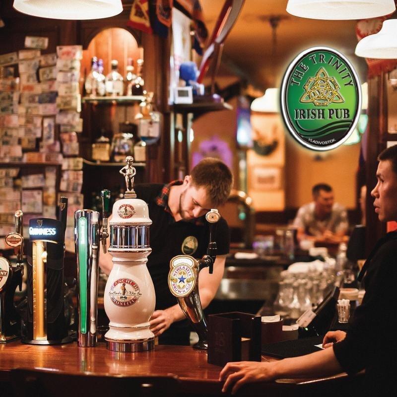 Pub владивосток. Тринити Айриш паб. Trinity Irish pub, Владивосток. Тринити паб Казань. Ирландский паб Владивосток.