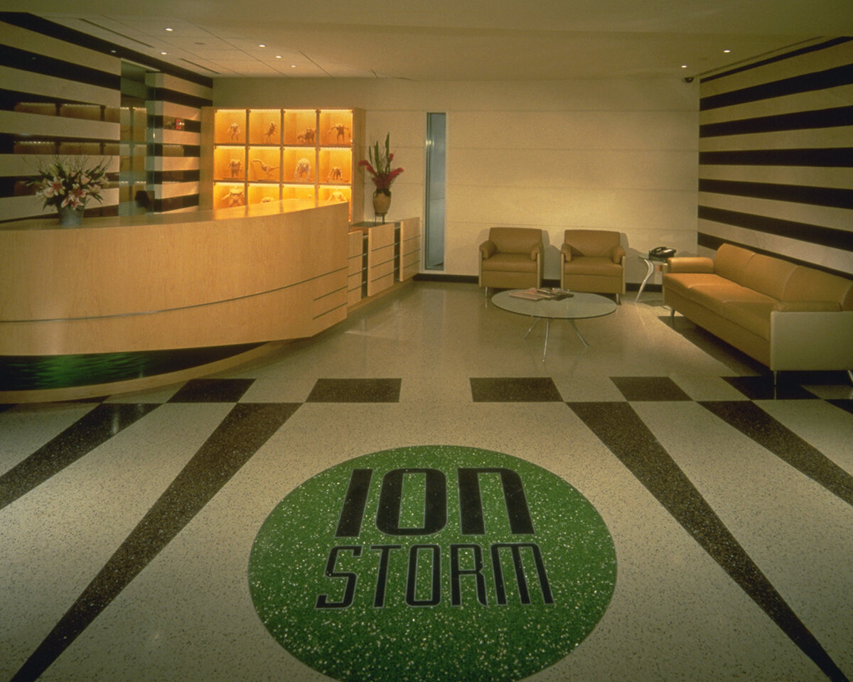 Знаменитый мраморный логотип Ion Storm. Картинка отсюда https://rbdg.com/project/ion-storm/