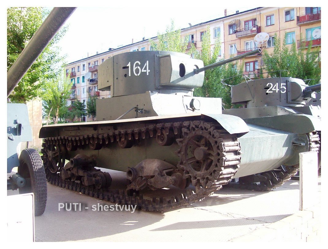 На борту номер 164 - напоминание о 164-й  Витебской Краснознаменной мсд или 6052 БХВТ