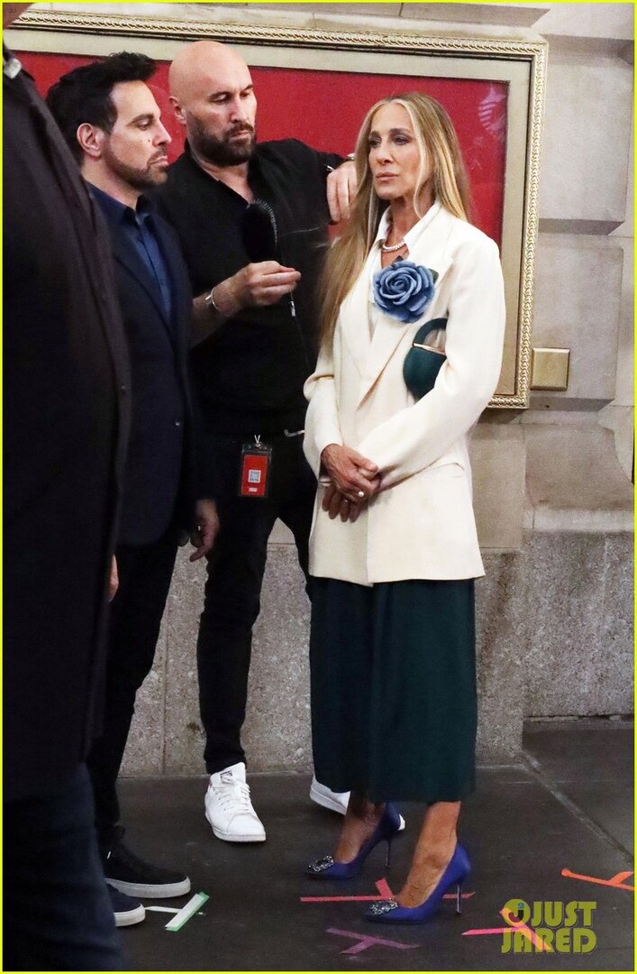 На Кэрри туфли маноло бланик из первой части фильма про 4 подруг 