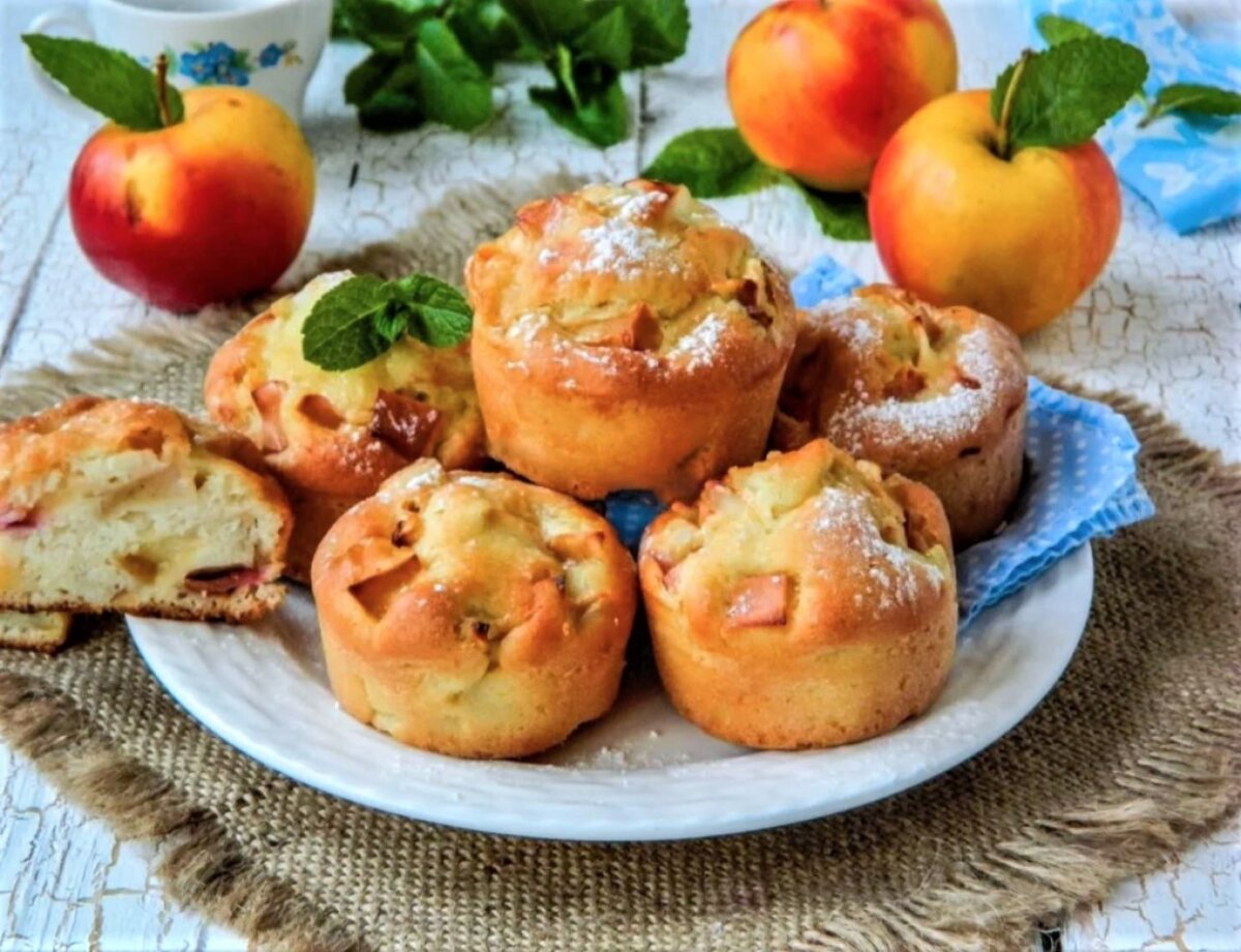 Маффины с яблоками в формочках