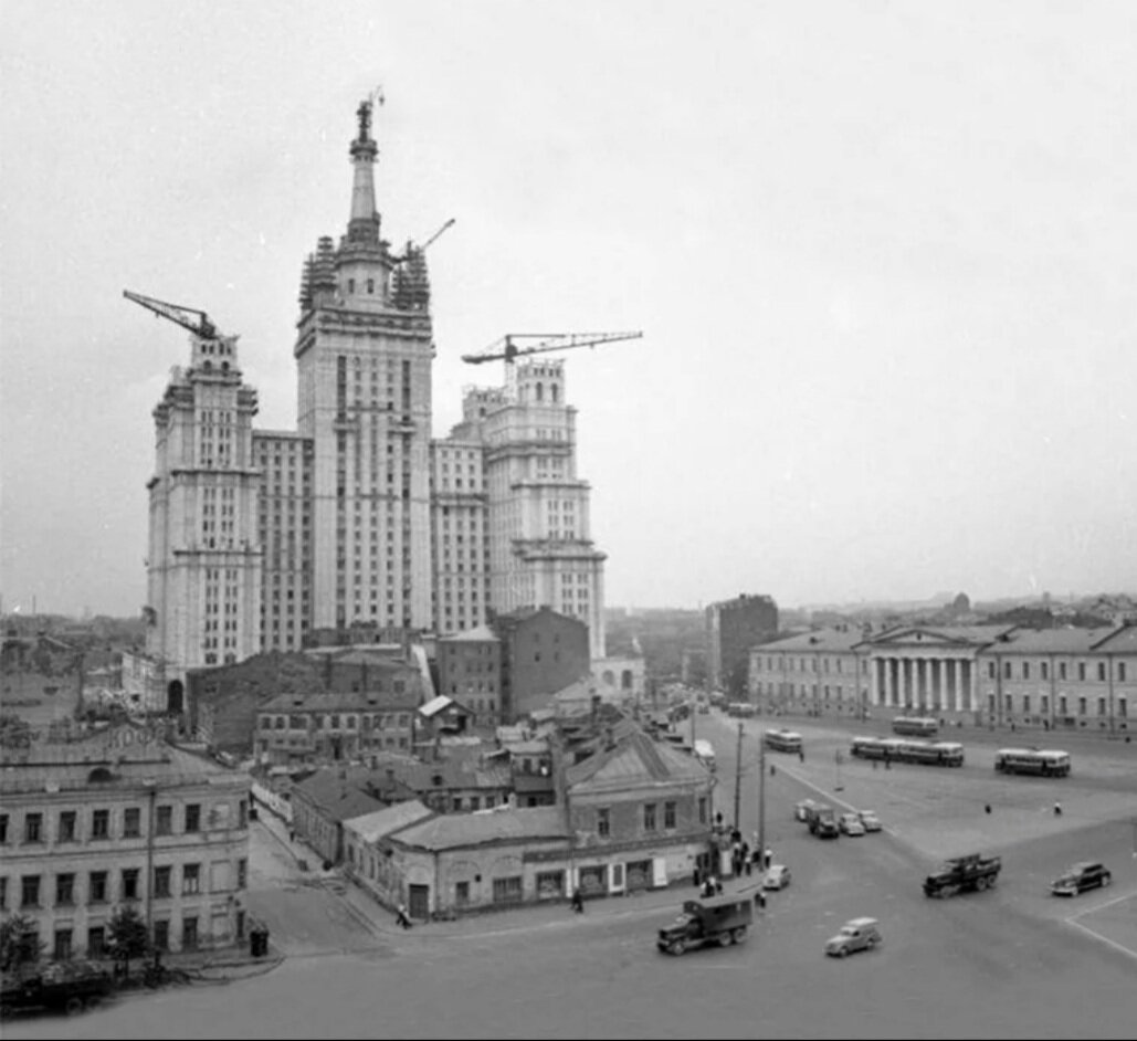 Строительство сталинских высоток фото