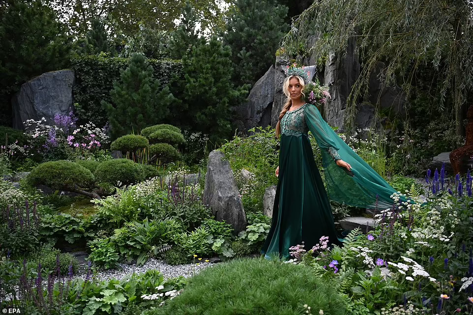 Анна нетребко 2022 людмила монастырская. Ошибка реинкарнации, или пятая невеста. Анастасия стежко вампиры средней полосы. Людмила монастырская оперная. Анастасия стежко 2022.