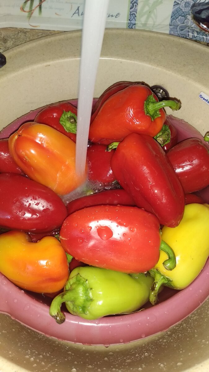 Подготавливаем болгарский перец