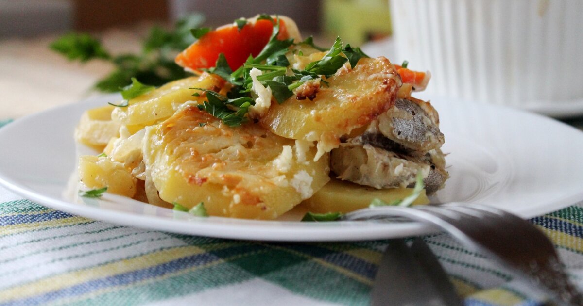 Рецепт запеканка из минтая с картофелем в духовке рецепт с фото
