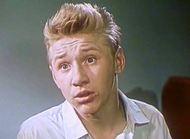 кадр из фильма «Семь нянек»