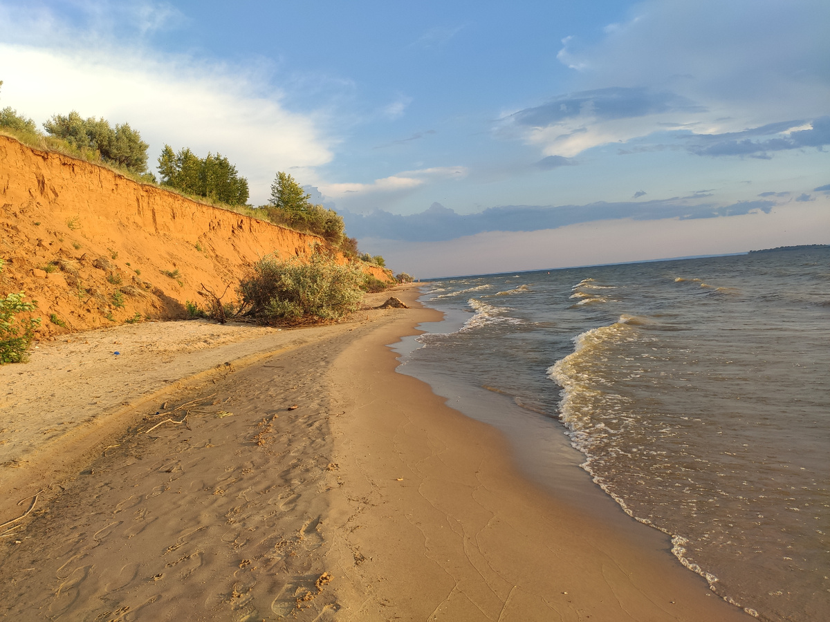 Пляж на Жигулевском водохранилище. Фото автора