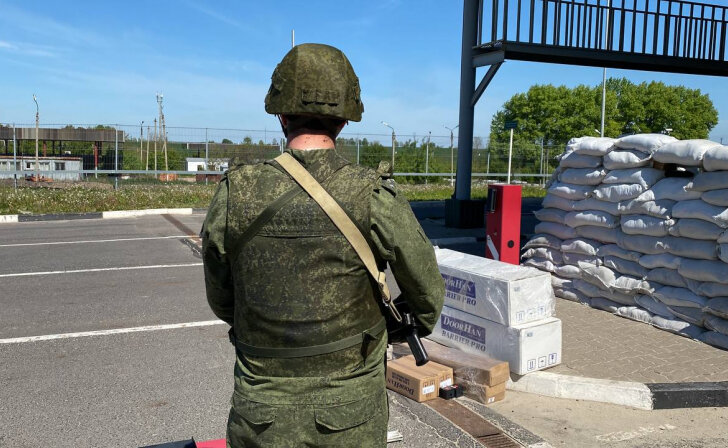    В селе Воробжа Курской области при обстреле пострадало несколько домов и школа