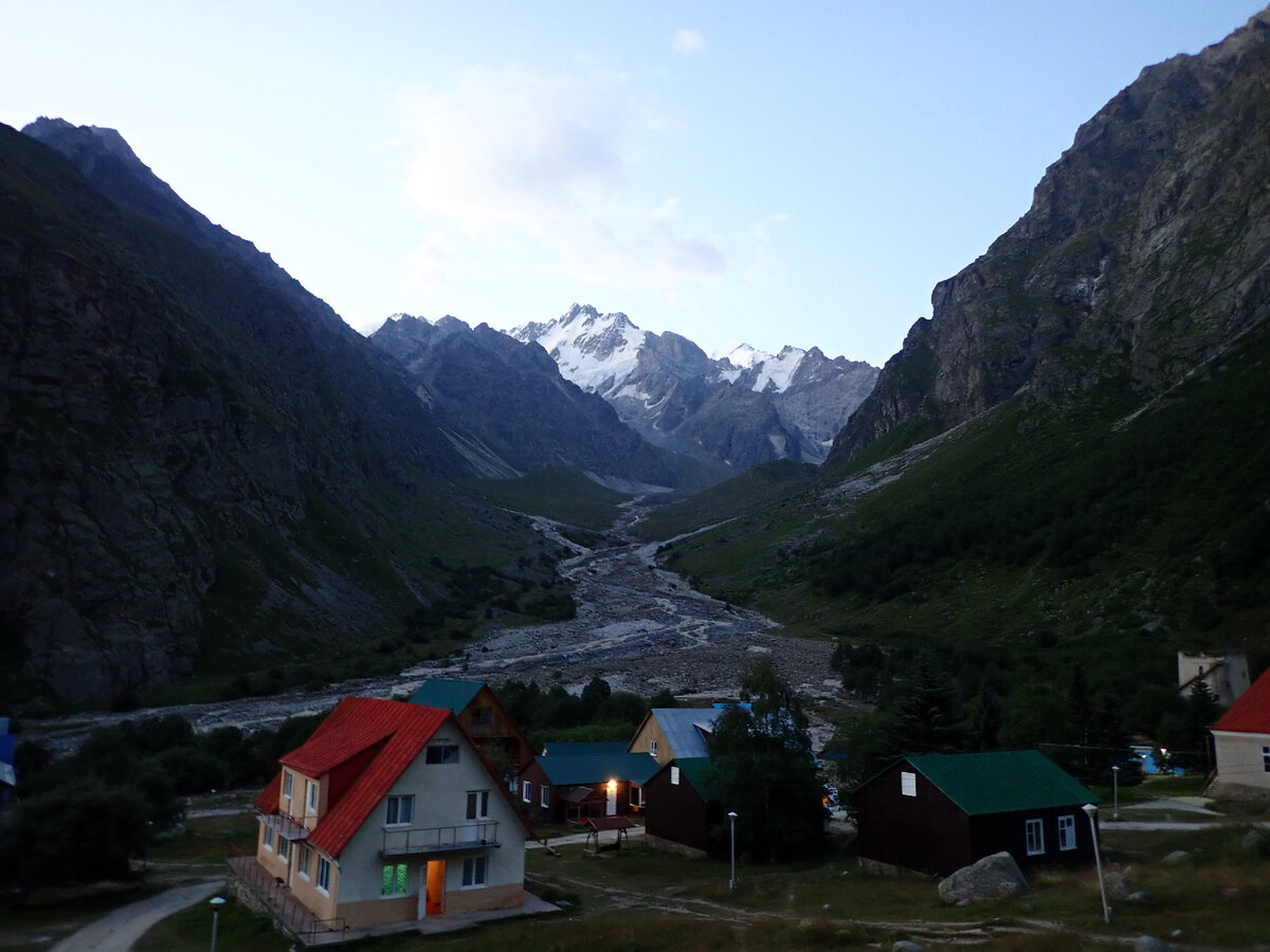 К ледник Безенги Кабардино Балкария