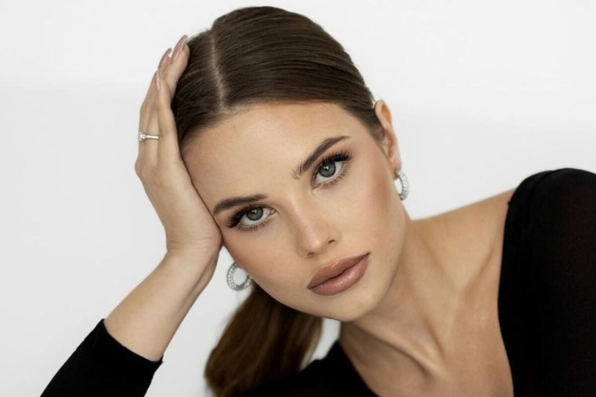     «Она растянулась во время беременности»: невестка Валерии показала секретную татуировку