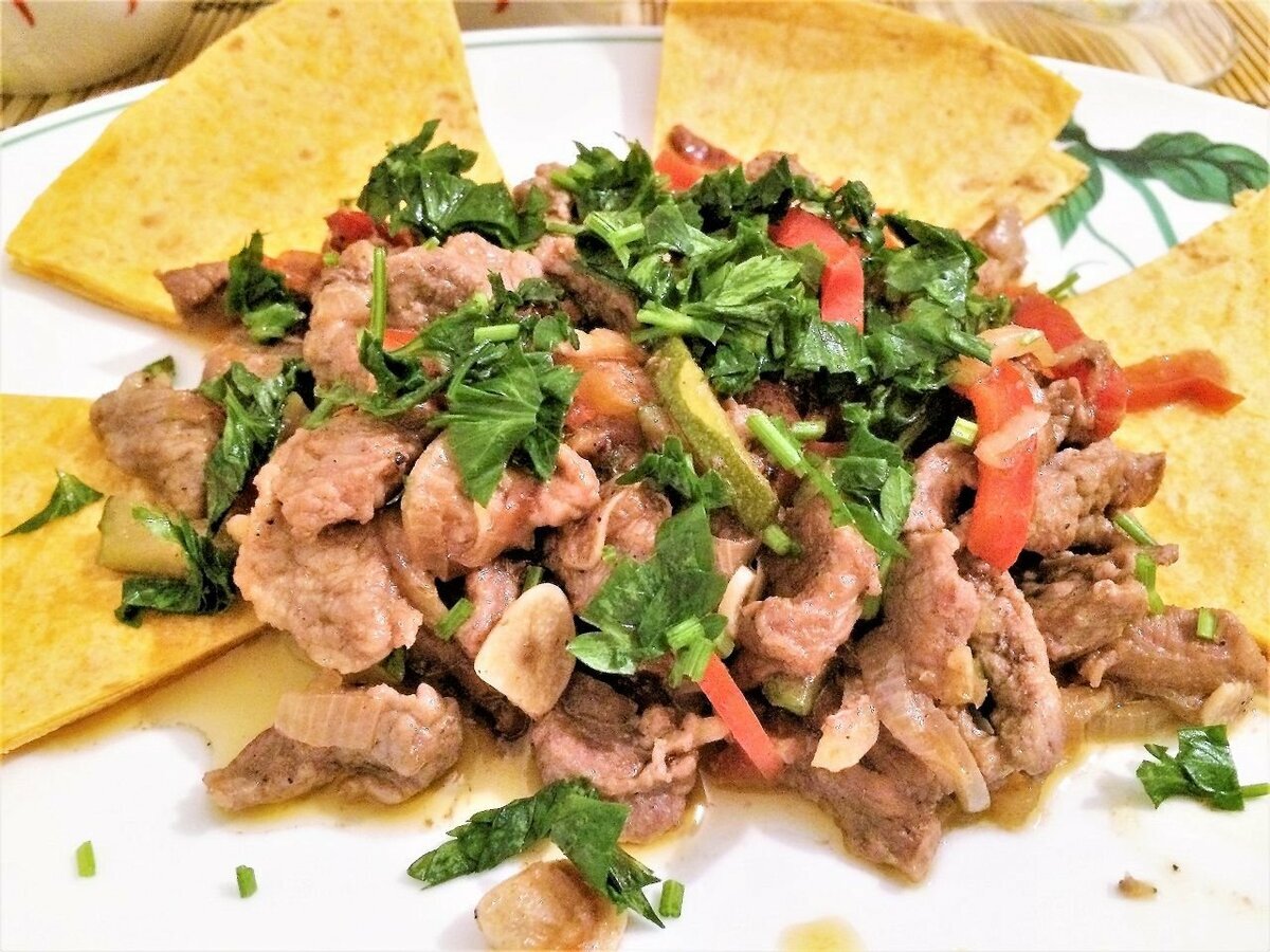 мексиканское блюдо Фахиттос