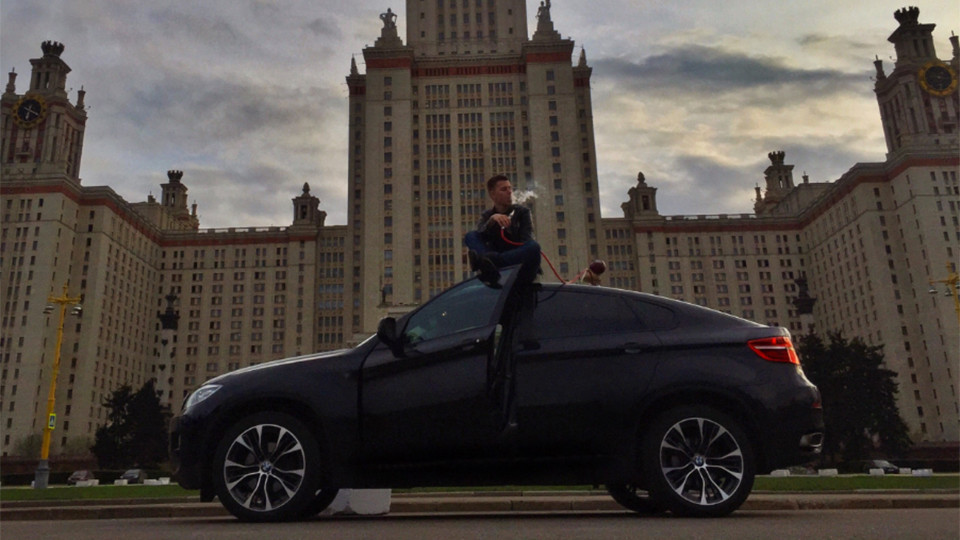 Мерседес у МГУ