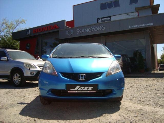 Автосалон Хонда, Бургас, источник фото: https://www.auto.bg 
